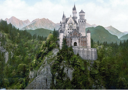 Mägedes asuv loss, mis asub kõrgel ja üksikul mäetipul.